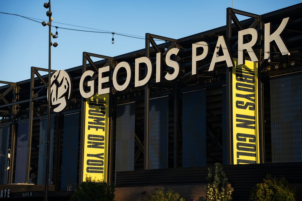 outside view of Geodis park